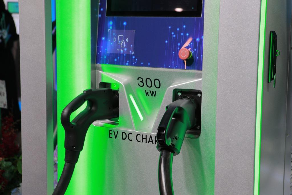 特斯拉打造自製電池,100萬英里不是夢!