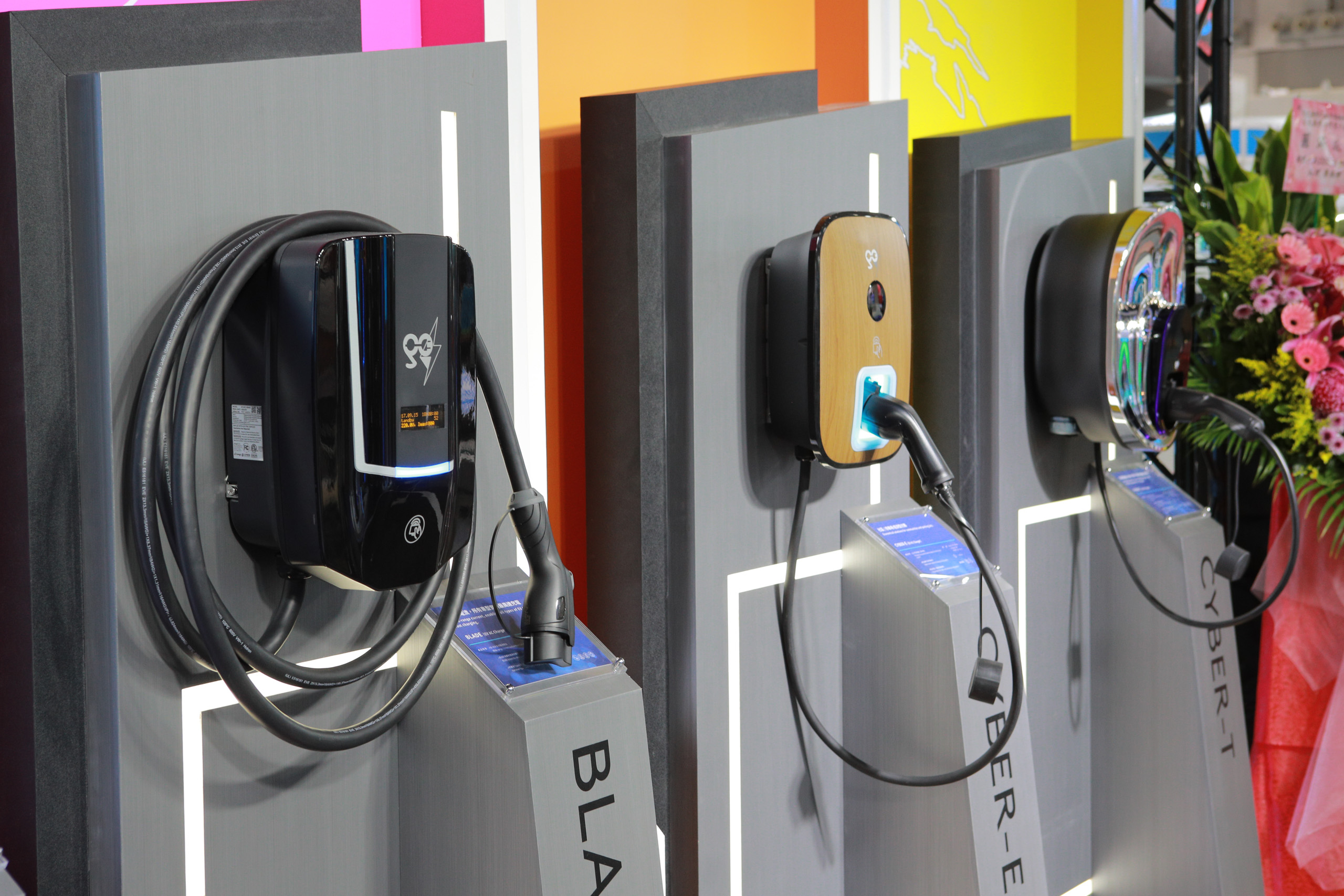 2030年實現市區公車全面電動化,目標邁向「Level 3」電動大客車智慧充電
